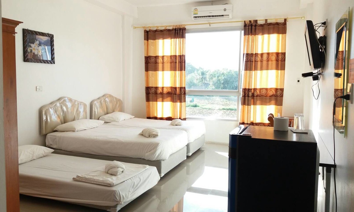Nakhon Sawan Hotel | The Sale Hub