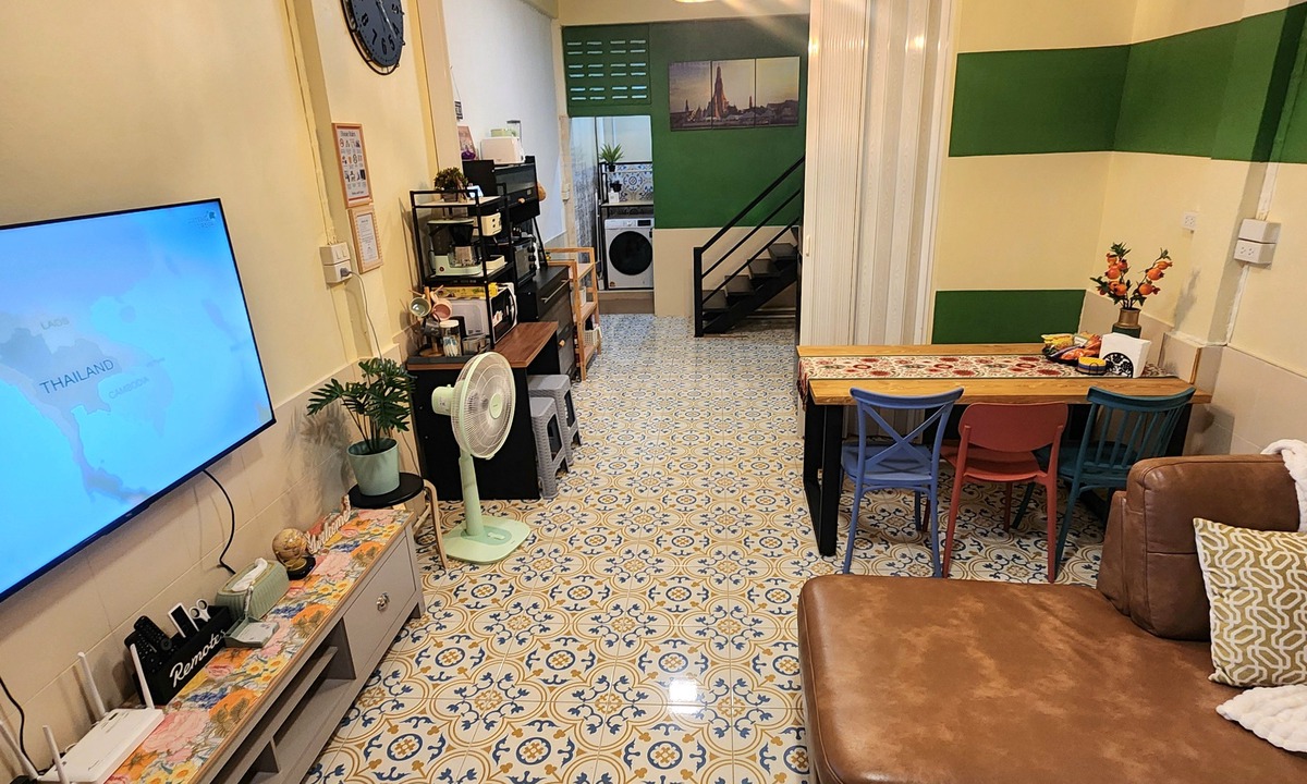 Yan Nawa House | 3BR Local Bangkok Stay [10 Min Walk to BTS & Sathorn Pier ] Easy City Access