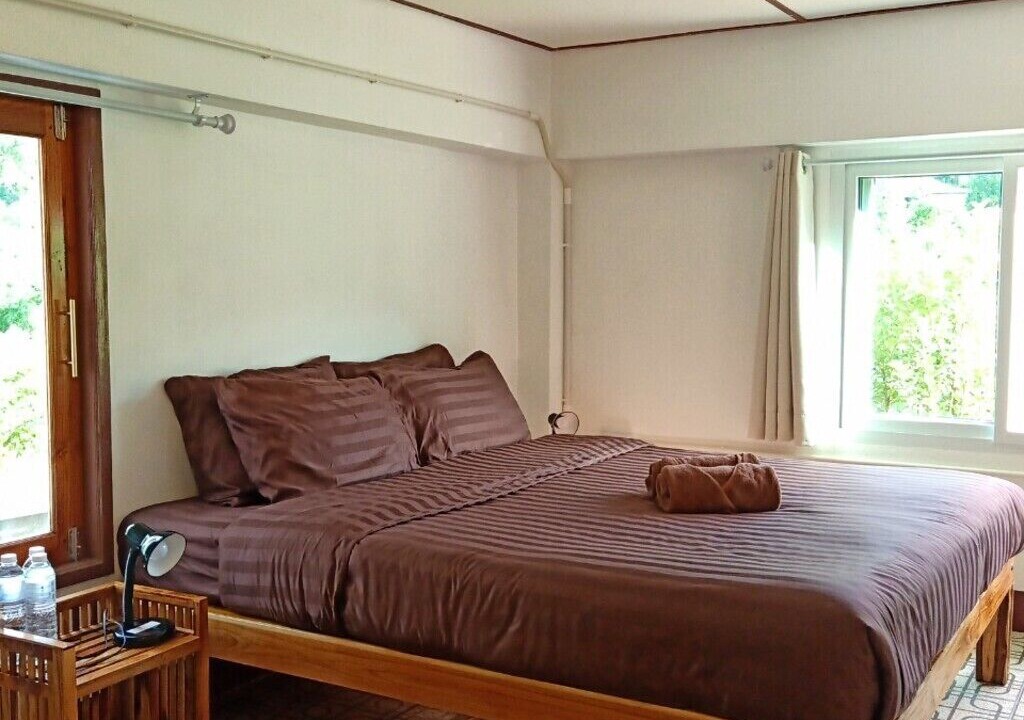 Pangmapha Cottage | GJ TOUR Cozy homestay in beautiful Pangmapha, Tham Lot with AC.