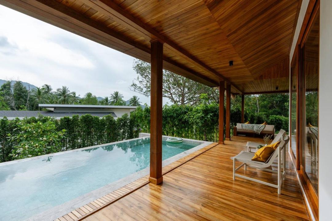 Chaloklum Villa | Teak 2BR Villa Chaloklum Bali-Style Design