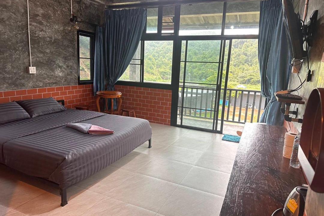 Thong Pha Phum Bed & Breakfast | Love Loft Homestay