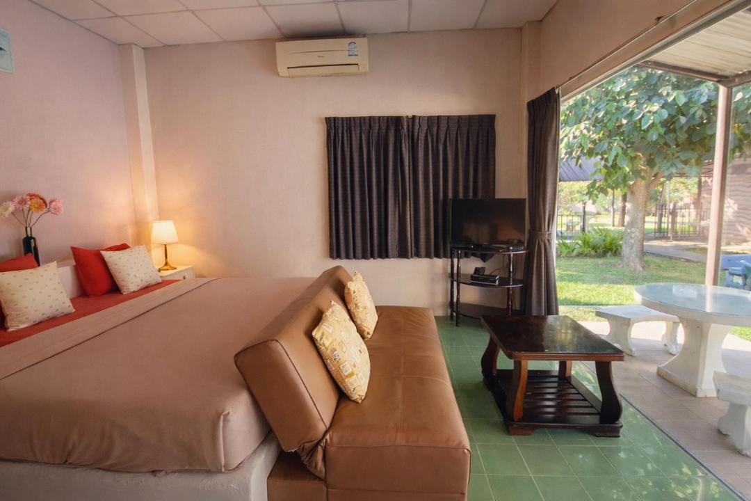 Doem Bang Resort | The Scarecrow House