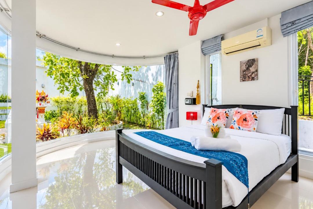 Chalong Villa | Spacious 8BR Private Pool Villa in Chalong