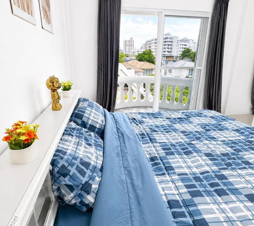Thonglor House | Jasmine Villa - Suite & Balcony- BTS Thonglor