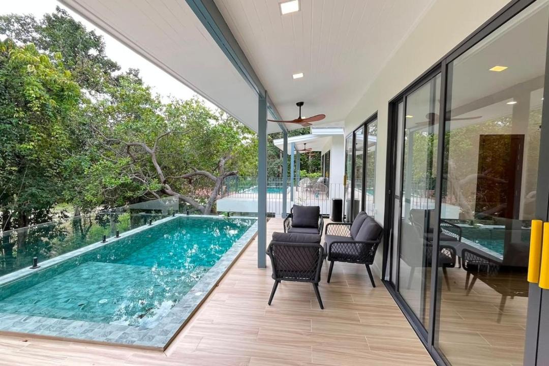 Srithanu House | ploy at Zen Village Private Pool Villa