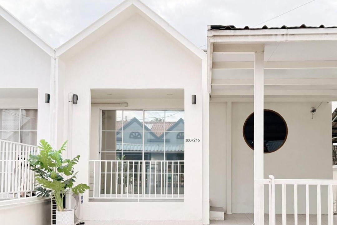 Mae Hia House | White House Near Chiang Mai Airport 3BR