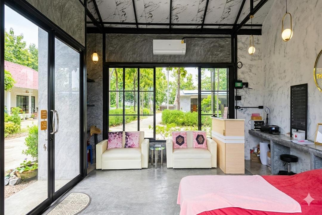 Khlong Lan Hotel | Ban Tew Kao