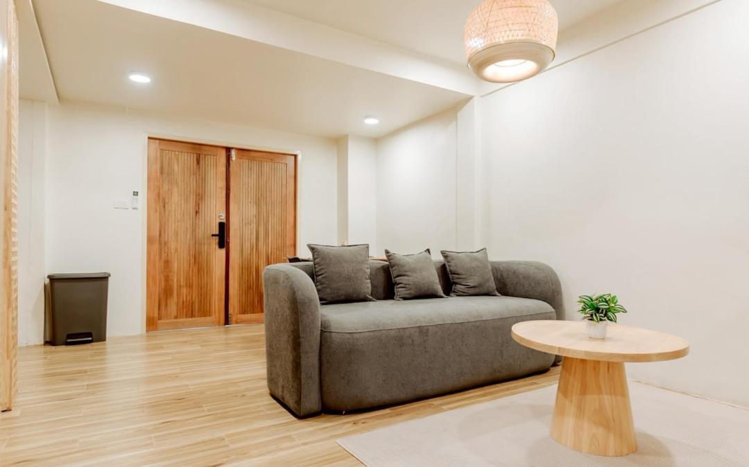 Wattana Villa | House Ekkamai 3BR for 10 pax Near Ekkamai BTS and Donki Mall