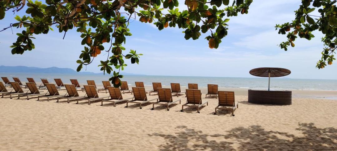 Na Chom Thian Apartment | Pattaya Private Beach - Grand Florida Beachfront Condo Resort