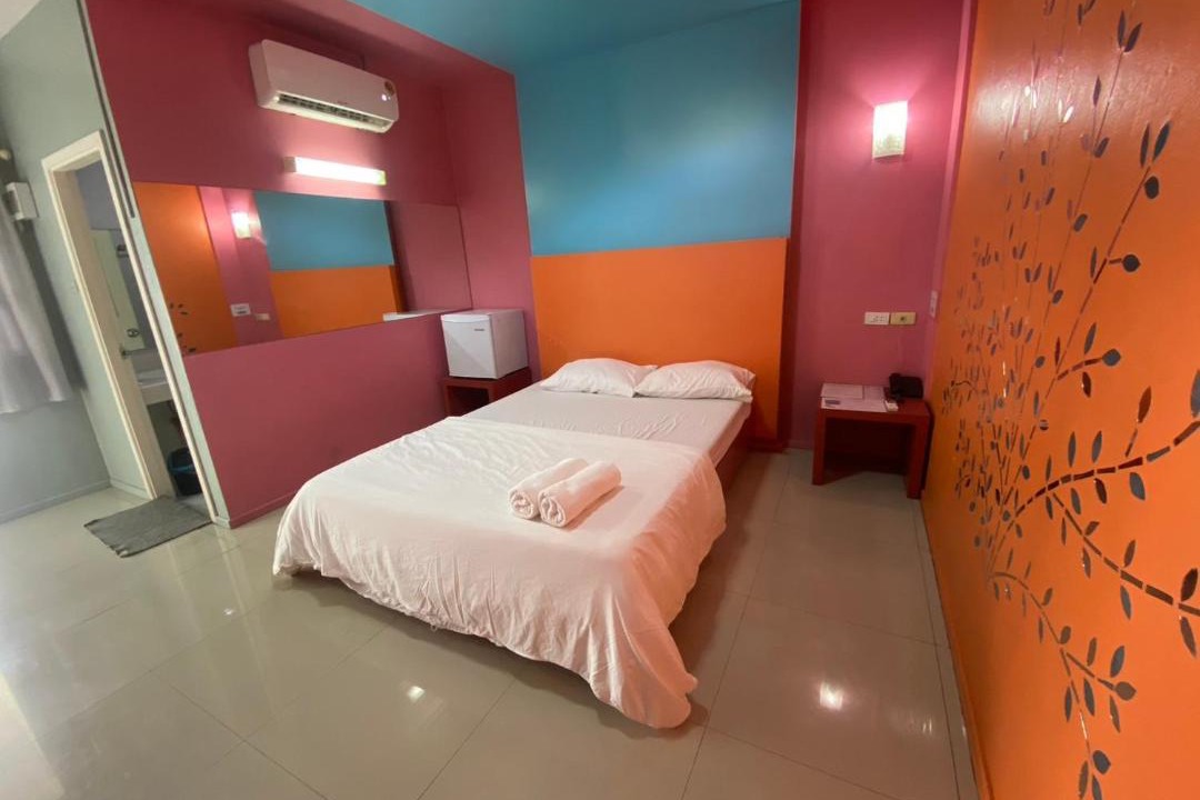 Sam Chuk Hostel | โรงแรมแฮปปี้ สามชุก Happy Motel samchuk