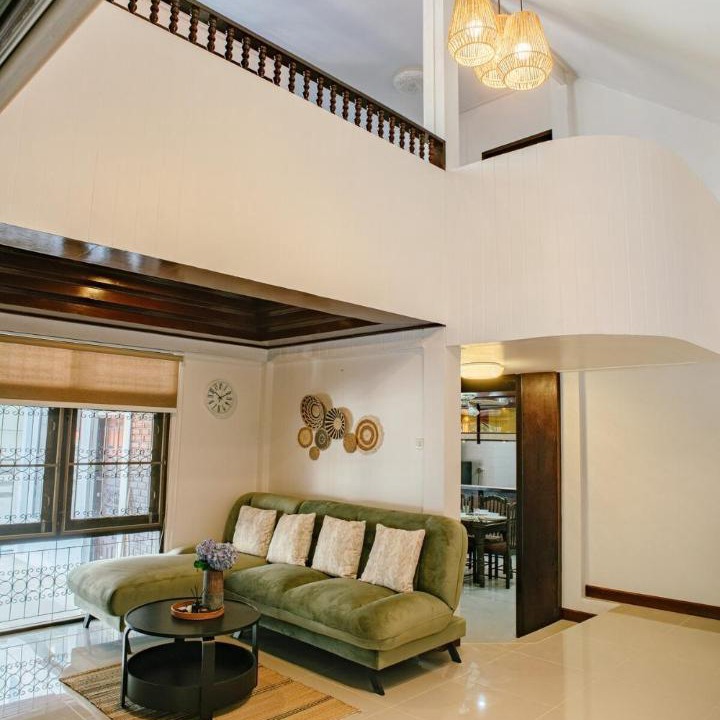 Chang Khlan Villa | Cozy 4BR Private House Near Night Bazaar RayRio Lanna