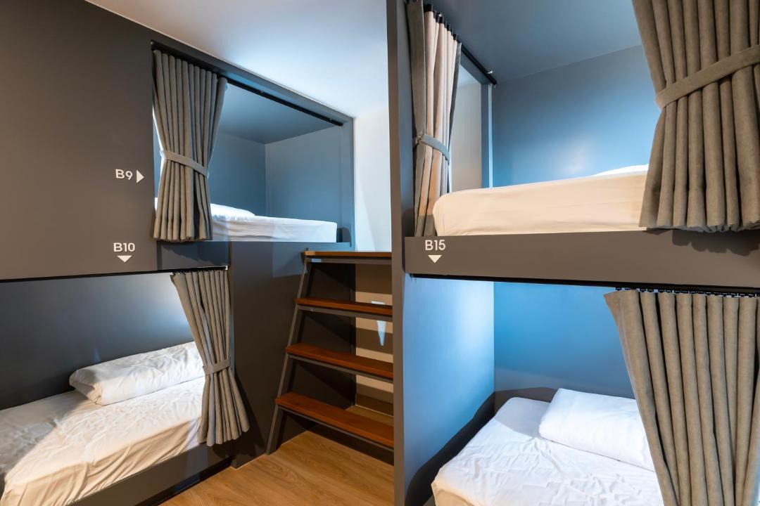 Pom Prap Sattru Phai Hotel | The Chedee Krungthep