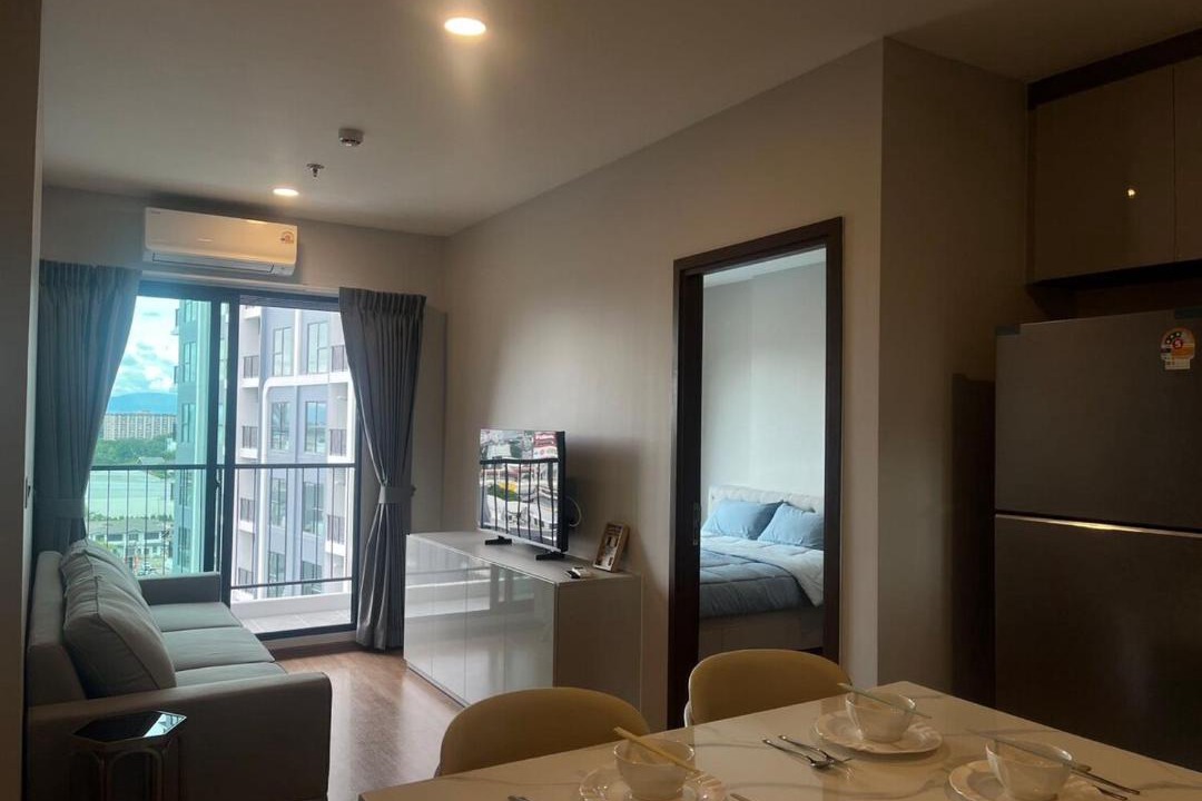 Tha Sala Apartment | Downtown Pool Apartment 2 Bedrooms 2 Bathrooms Free Outdoor Pool Free Gym Pool View Cooking Available Monthly Rental Available 6F