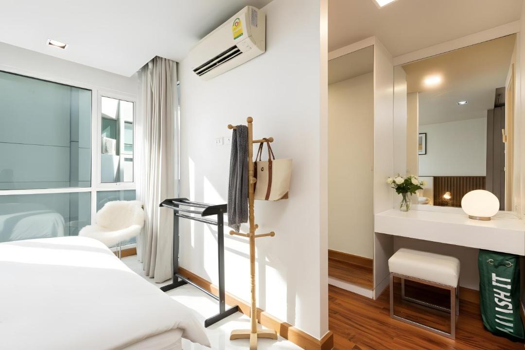 Nana Apartment | Designer Home BTS bangkok centre Pool Gym