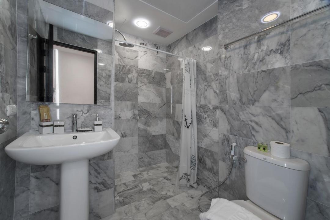 Nai Harn Apartment | VERO Condo 1BR Garden View NBC Nai Harn