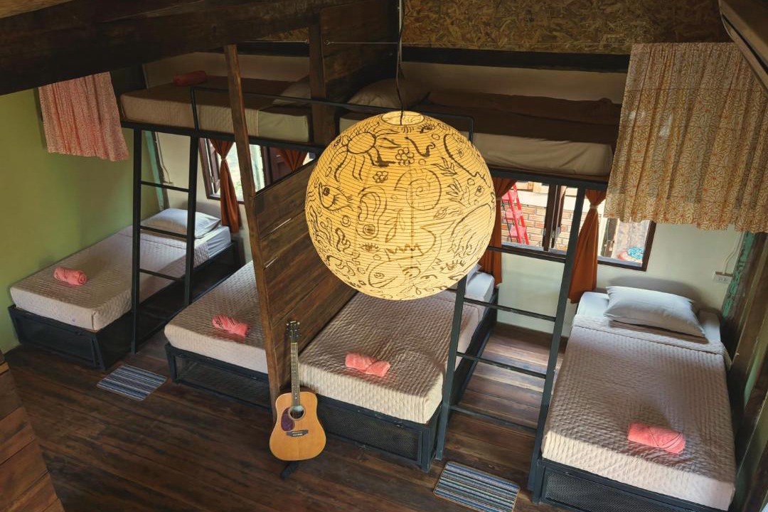 Ko Lanta Hostel | Sanctuary Hostel - Art & Adventure