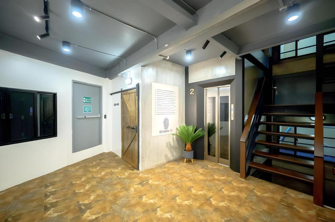 Nana Hotel | Episode 11 Hostel Sukhumvit