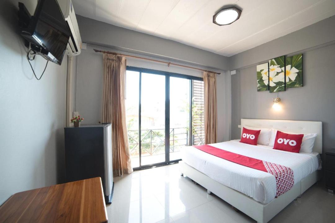 Lumphli Hotel | OYO 465 Krung Kao Traveller Lodge