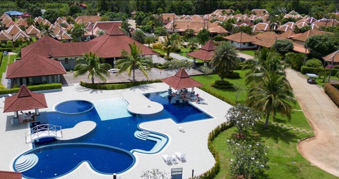 Kram Villa | Villa Lomakoti - Cozy Stay Near Laem Mae Phim, Big Pool in Village - วิลล่าส่วนตัวใกล้ทะเล