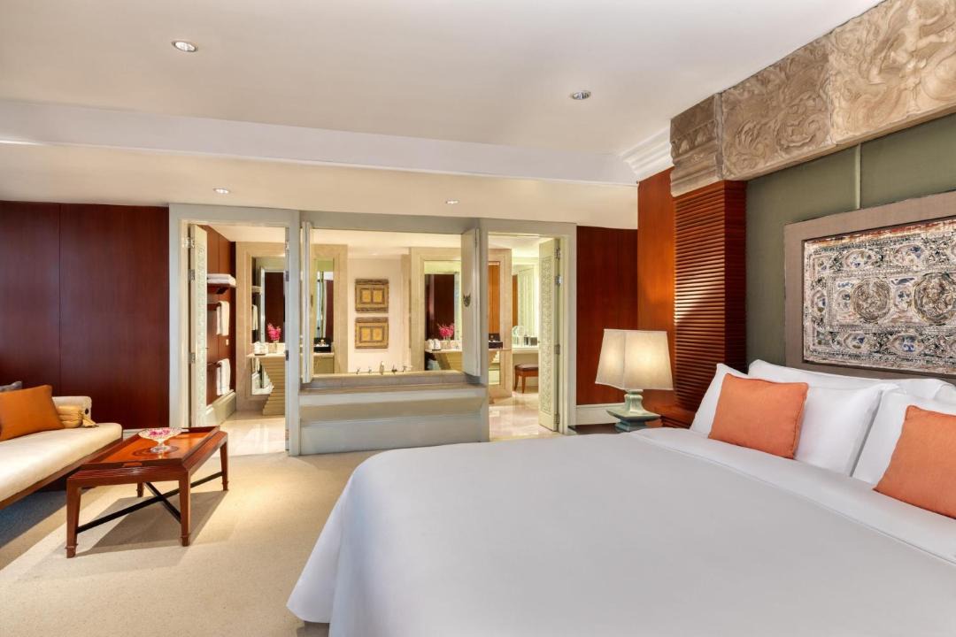 Ploenchit Hotel | The Athenee Hotel, a Luxury Collection Hotel, Bangkok