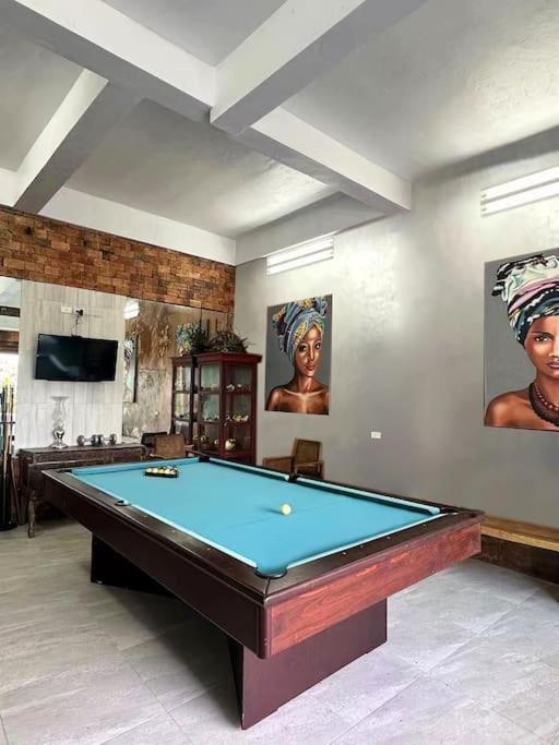 Rawai Villa | Villa Yariana Ocean Front - 9 Bedrooms