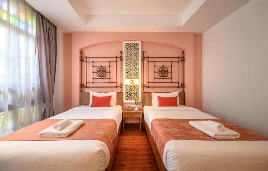Old Phuket Town Hotel | WOO Gallery & Boutique hotel