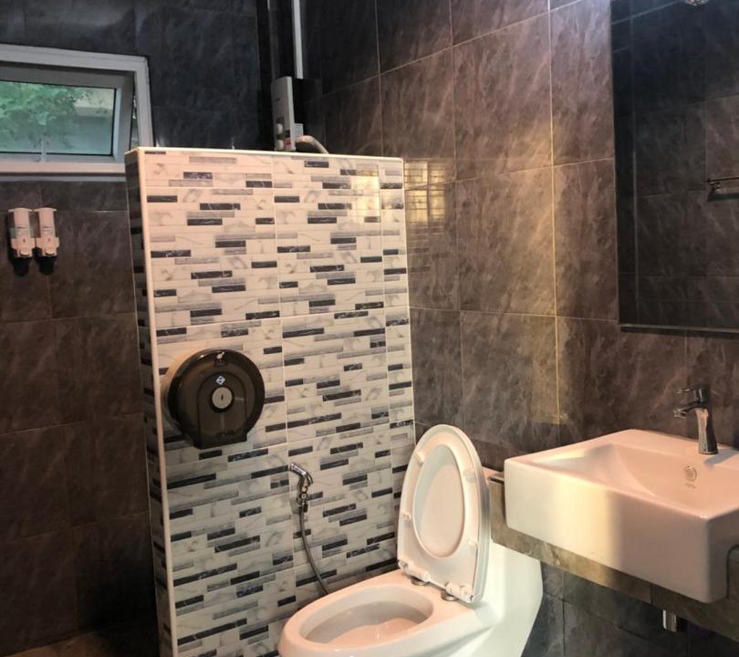 Banphot Phisai House | Relax Resort