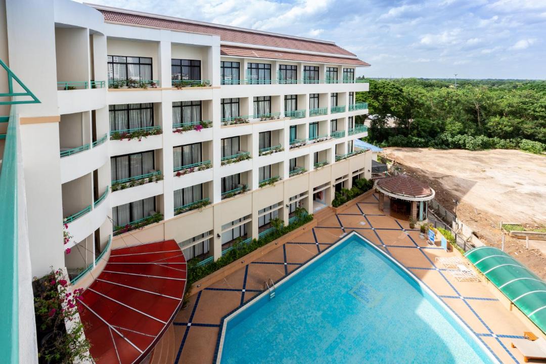 Surin Hotel | Surin Majestic Hotel
