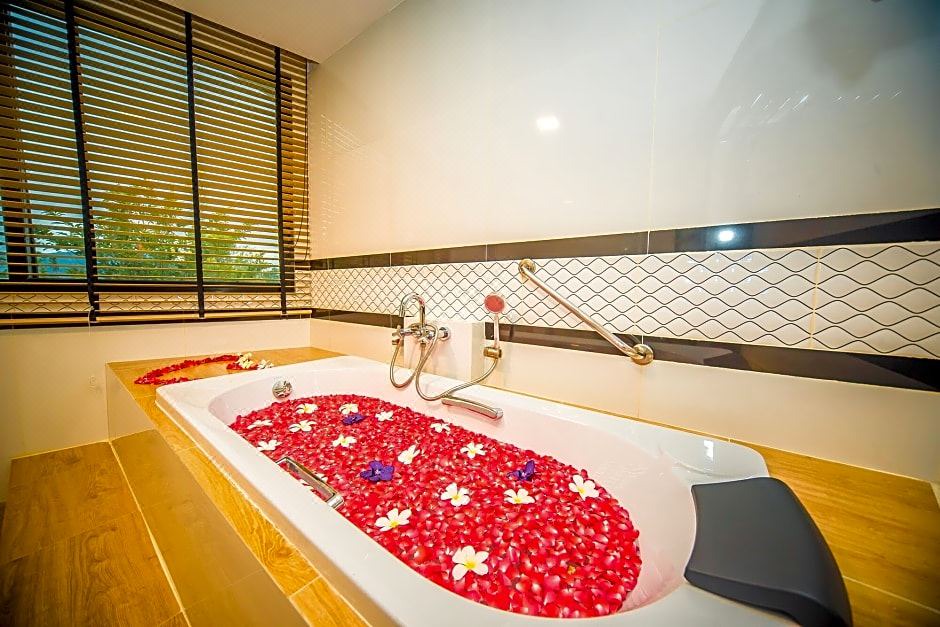 Photo of Bedroom in Chalong