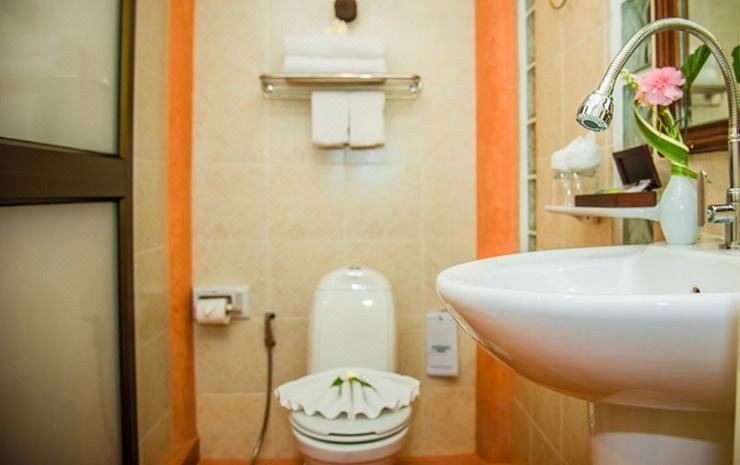 Photo of Bathroom in Chalong