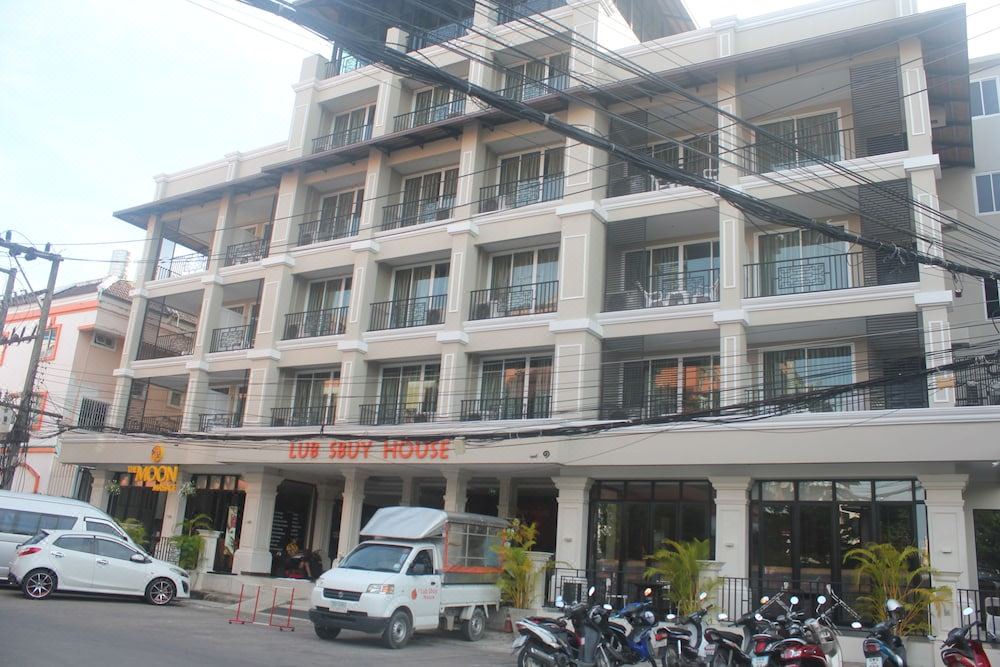Photo of Buildings in Talat Yai