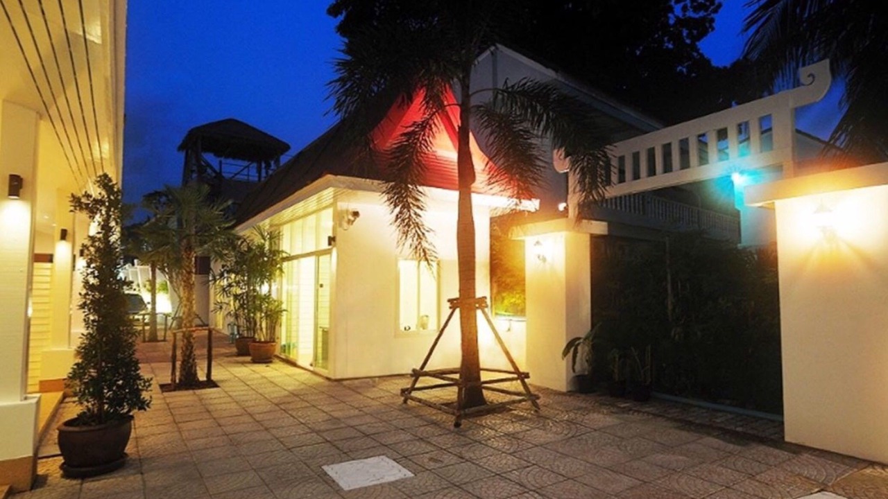 Photo of Buildings in Kamala