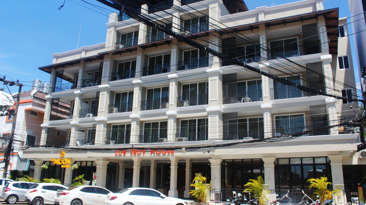 Photo of Buildings in Talat Yai
