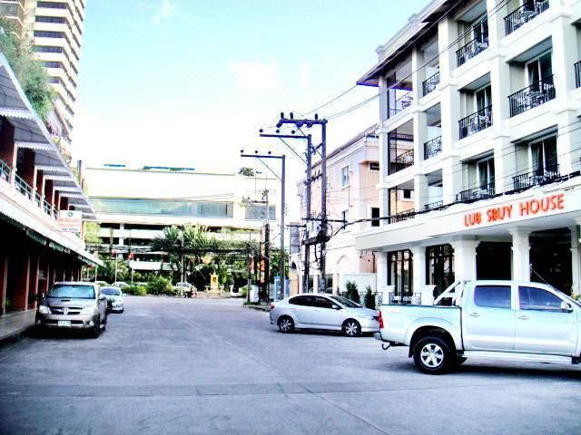 Photo of Buildings in Talat Yai