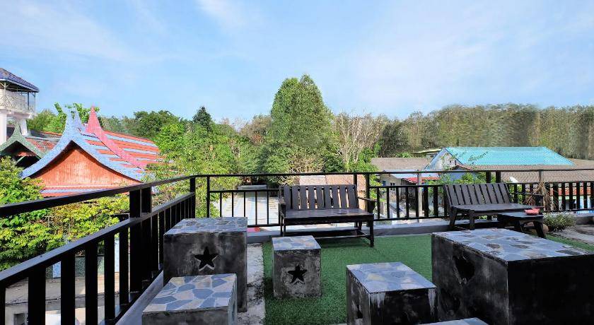 Photo of Patio Balcony in Thep Kasattri