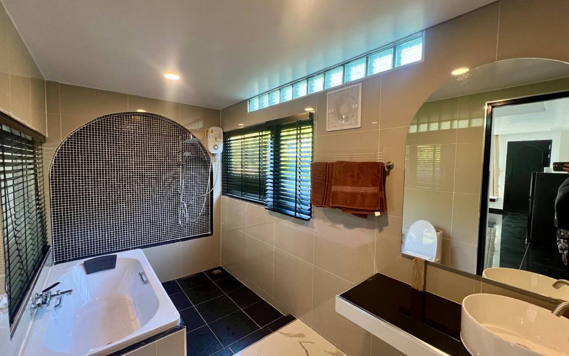 Photo of Bathroom in Thep Kasattri