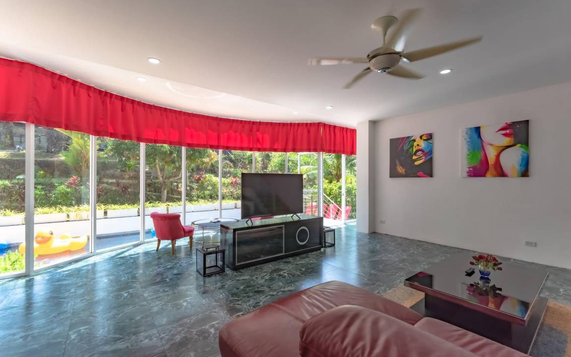 Photo of Livingroom in Chalong