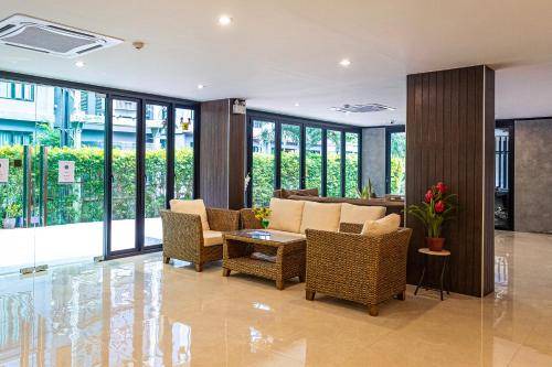 Photo of Livingroom in Nai Harn