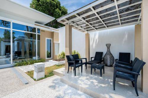 Photo of Patio Balcony in Mai Khao
