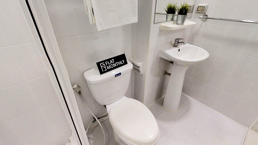 Photo of Bathroom in Ekkamai