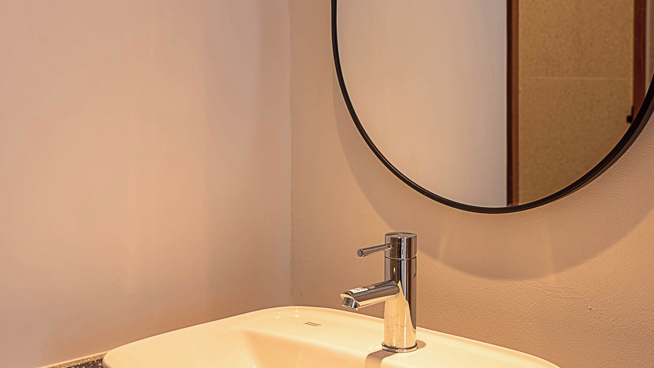 Photo of Bathroom in Thanon Phaya Thai