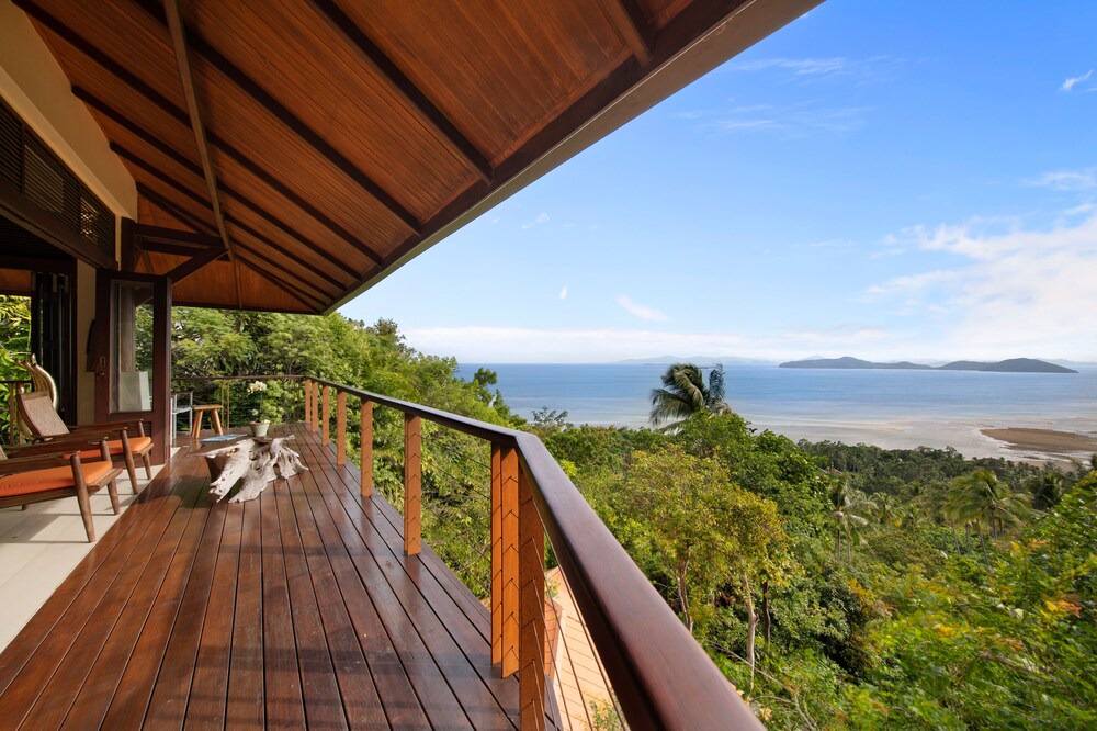 Photo of Patio Balcony in Laem Set