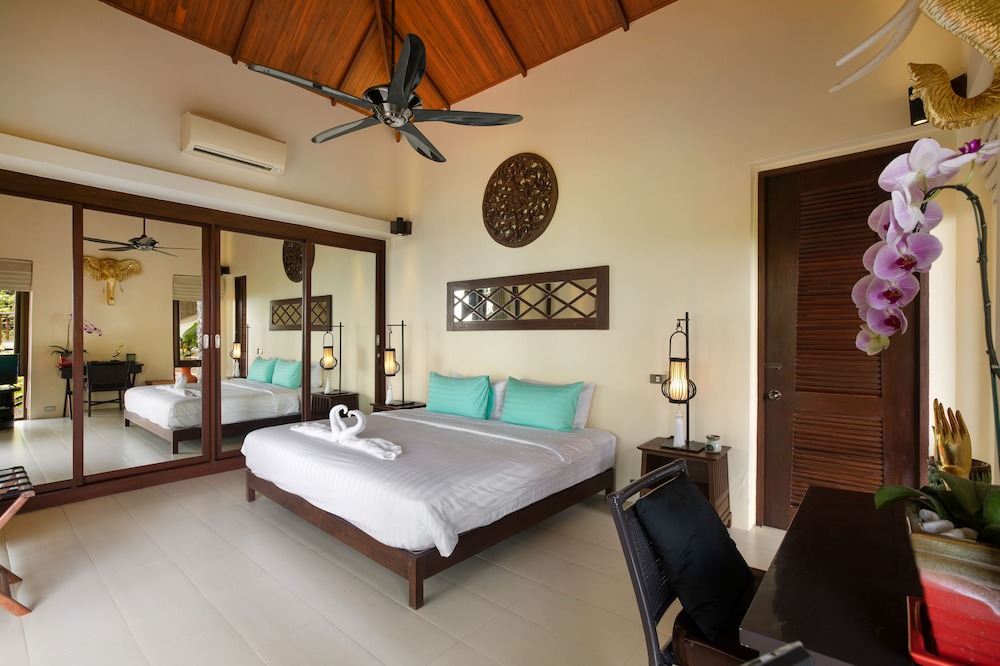 Photo of Bedroom in Laem Set