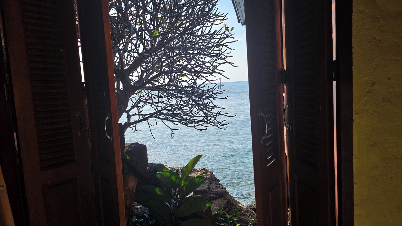Photo of Bedroom in Haad Rin