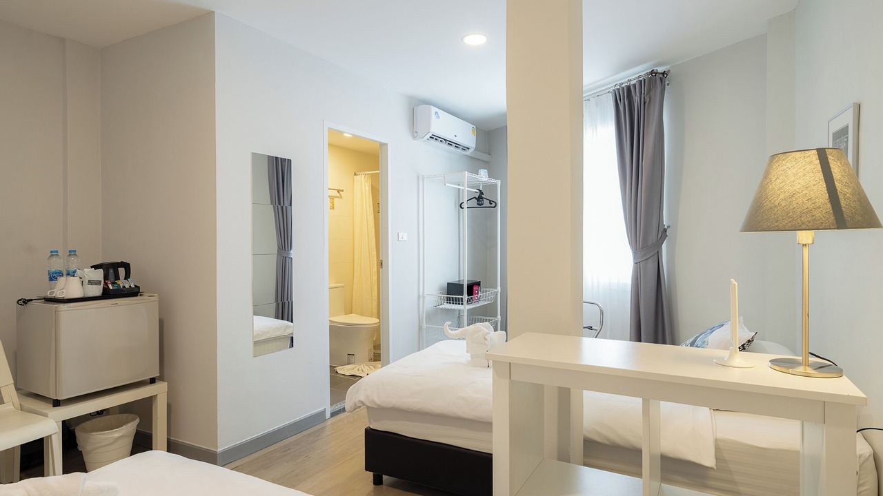 Photo of Bedroom in Wat Bowon Niwet