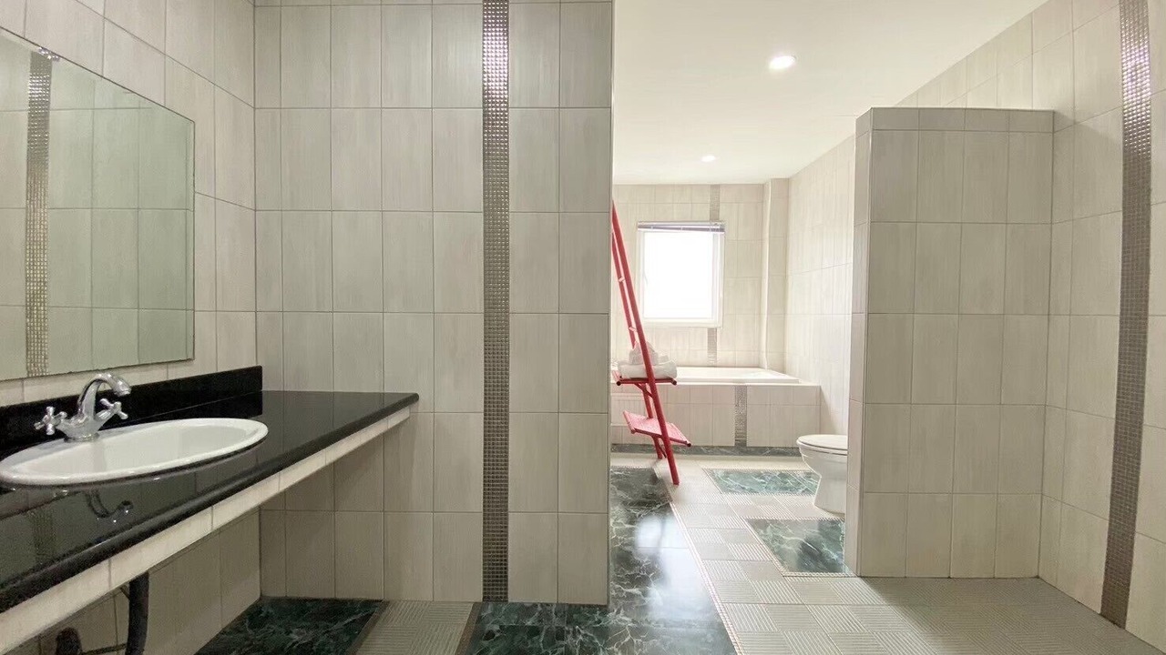 Photo of Bathroom in Chalong