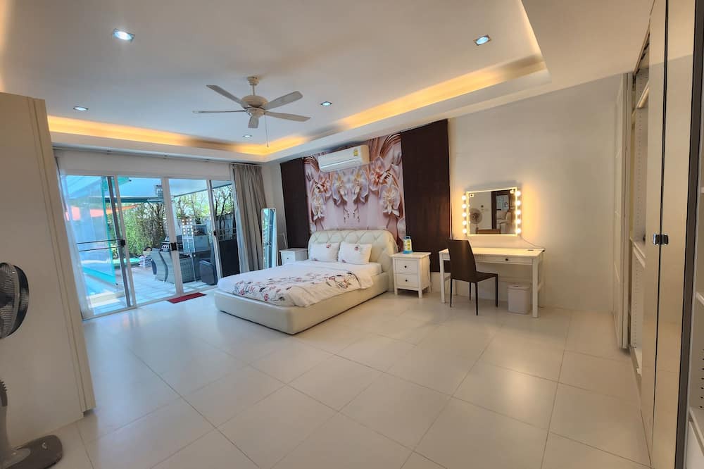 Photo of Bedroom in Kamala
