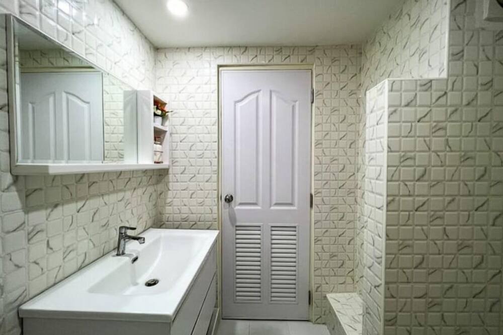 Photo of Bathroom in Tha Sala