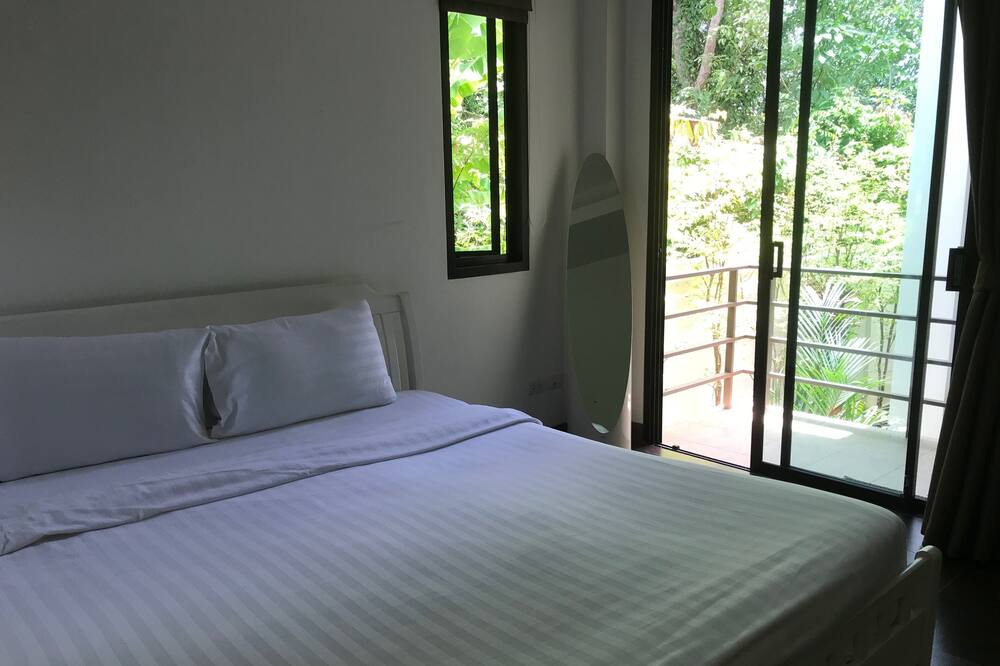 Photo of Bedroom in Chalong