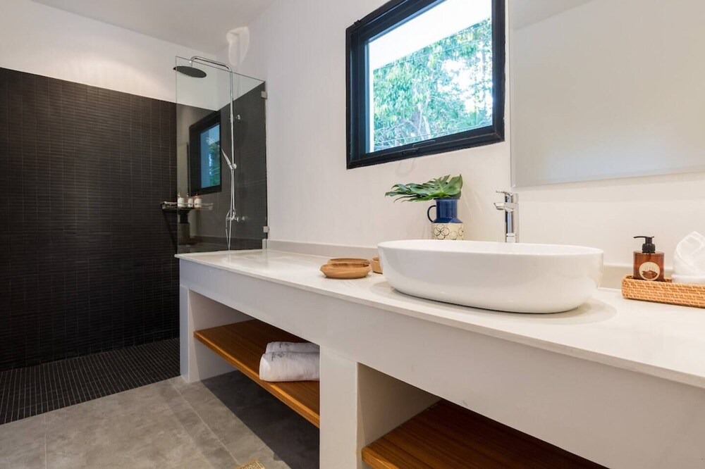 Photo of Bathroom in Na Mueang